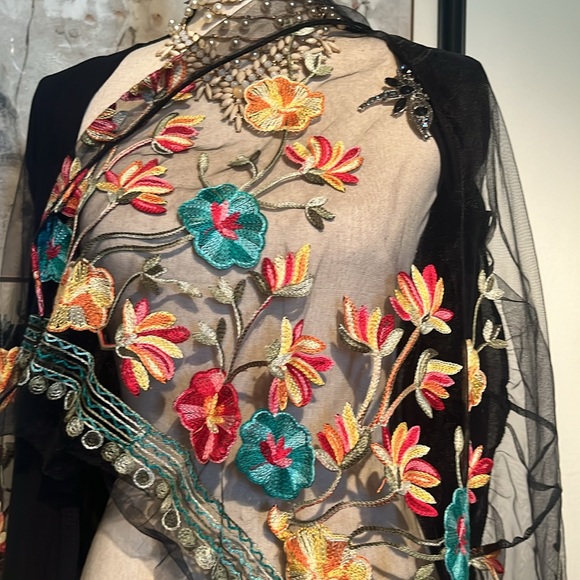 Gorgeous embroidery cardigan in excellent condition size M - Picture 6 of 6